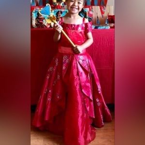 Disney brand, age7 for the size